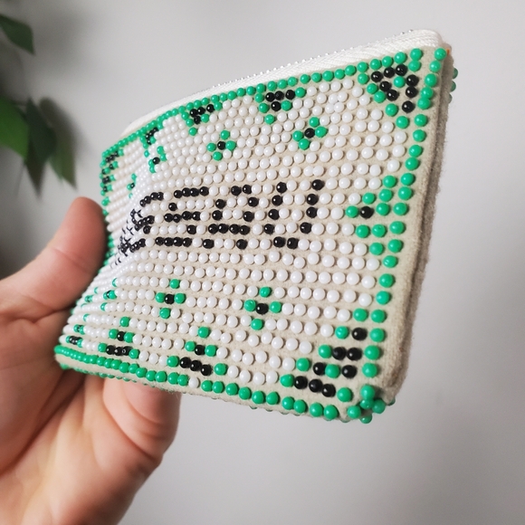 Beaded Nassau Coin Purse Green and White Seed Bead Pouch - Picture 5 of 12
